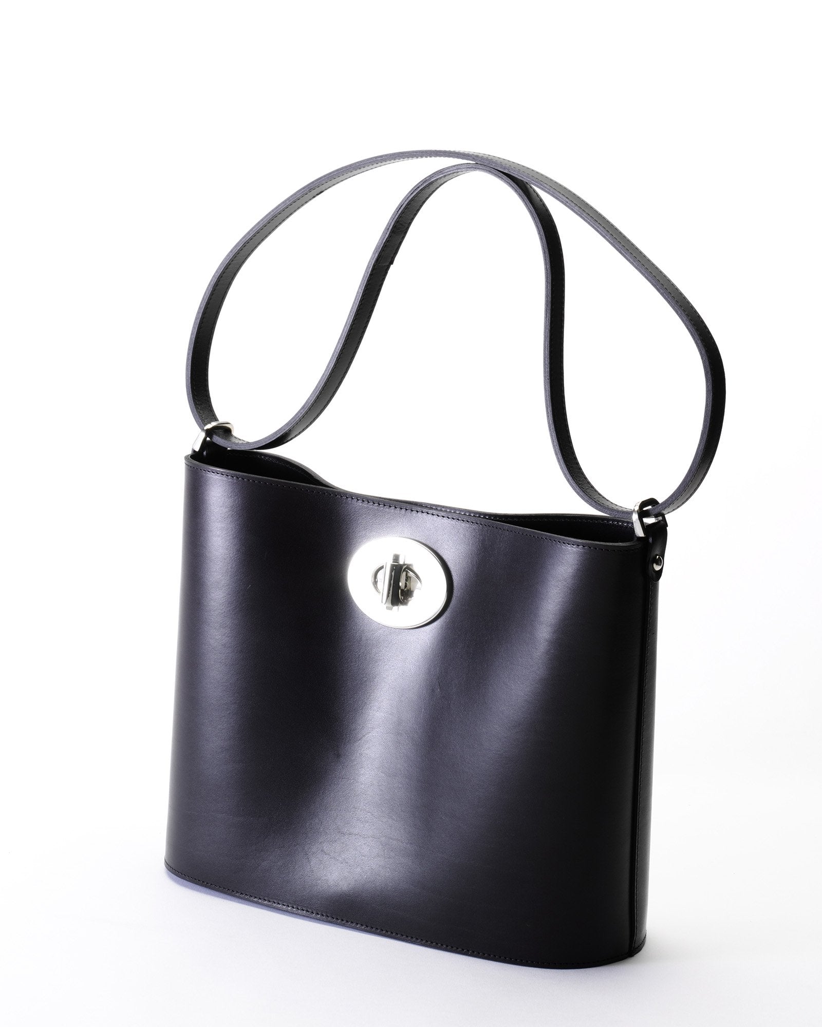 The Darlingmax Medium Tote - Black